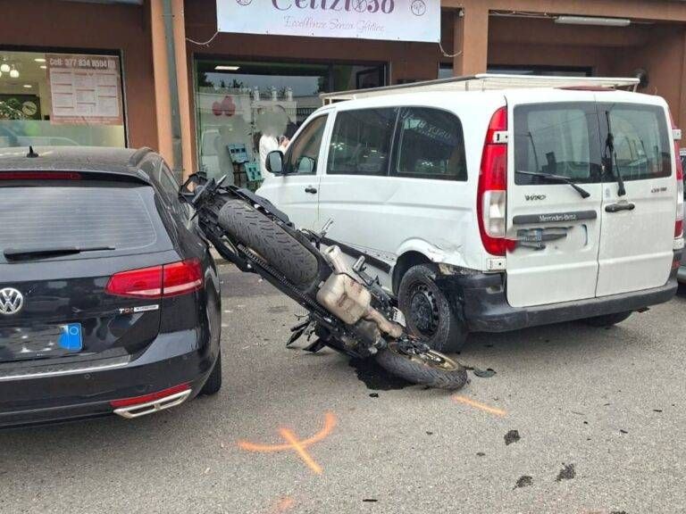 Auto contro moto a Uboldo, ferito 31enne di Saronno Immagine WhatsApp 2025 10 17 ore 14.44.20 fd1da333 768x576