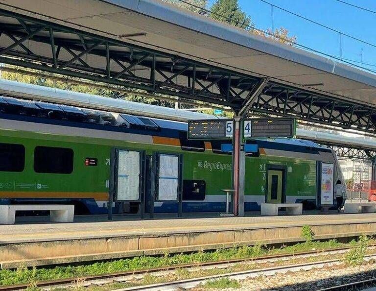 Più collegamenti in treno fra Milano, Saronno e Como ritardi treni centrale saronno