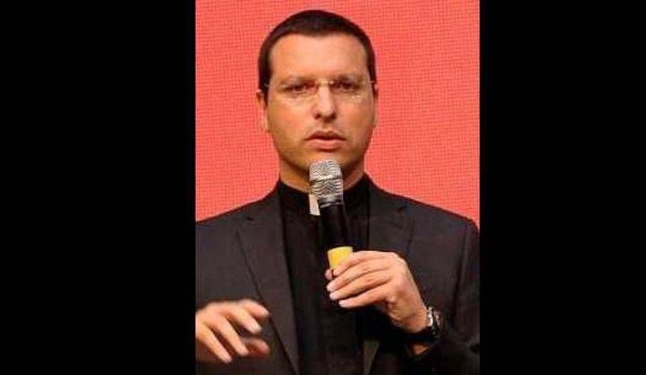 Don Luigi Merola, il parroco anticamorra, arriva a Saronno Don Luigi Merola Saronno