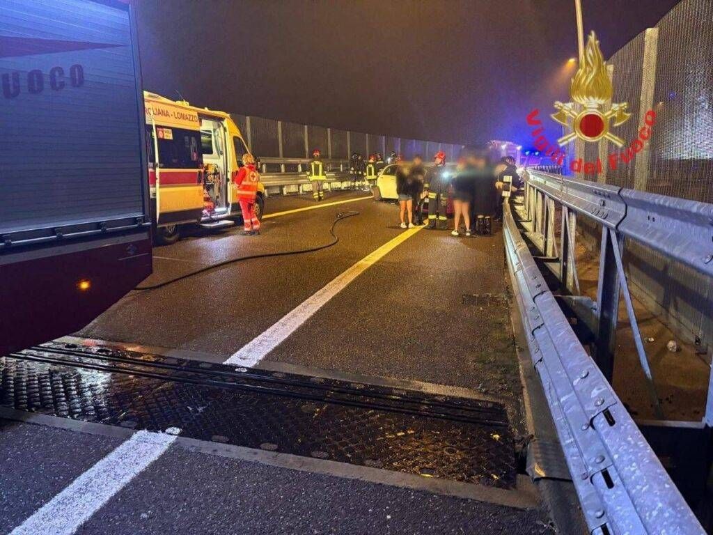 Schianto sulla Pedemontana: dieci giovani feriti, uno è gravissimo IMG 20251116 102337 761 1024x768
