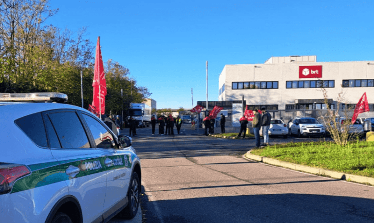 Sciopero alla Bartolini di Origgio, polizia locale e Digos sul posto Screenshot 2025 11 03 090546 768x458