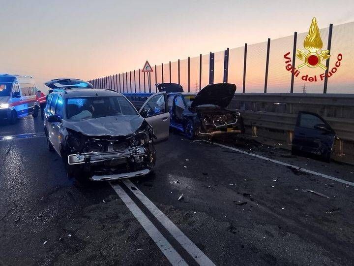 Terribile incidente a Ossona, scontro frontale, un morto e 6 feriti tra cui 4 bambini ossona incidente