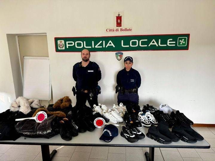 Bollate, scarpe e profumi falsi, sequestri ai venditori, multe agli acquirenti Bollate sequestri mercato scarpe profumi