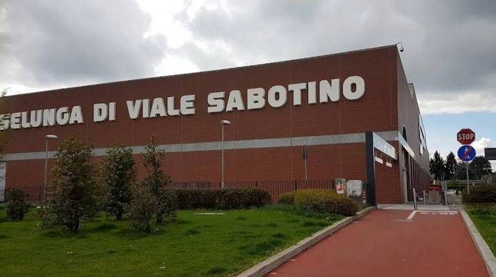 Legnano, furto all’Esselunga e botte al direttore Esselunga Legnano