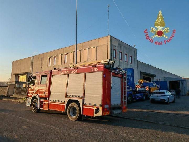 Incidente sul lavoro a Nova Milanese, operaio caduto da 3 metri, ricoverato al San Gerardo incidente lavoro nova milanese