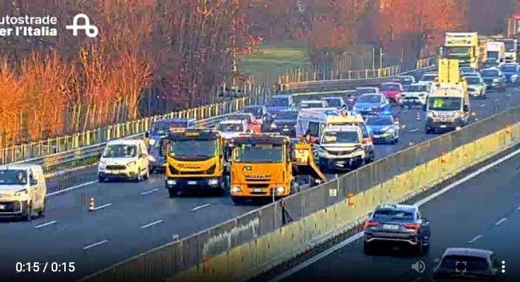 Incidente in autostrada tra Uboldo e Origgio, 3 feriti e code verso Milano Inicdente autostrada Uboldo Origio