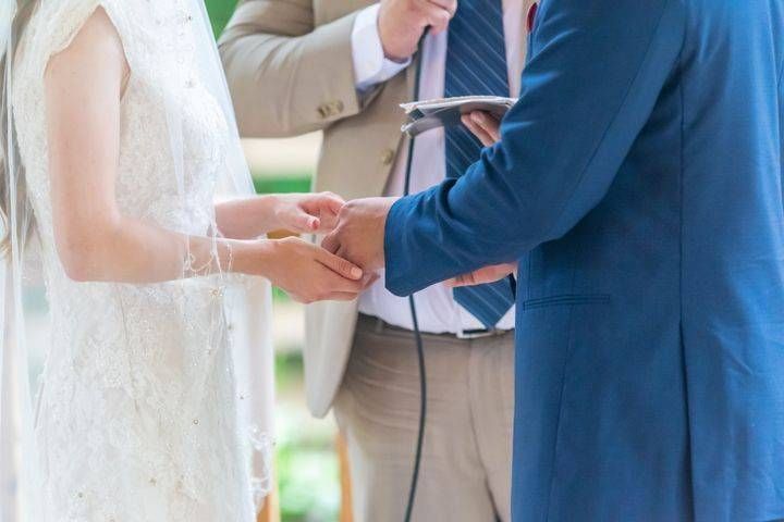Saronno, certificato di nozze generato dall’AI: scoperta la truffa sentimentale Immagine di wirestock su Freepik