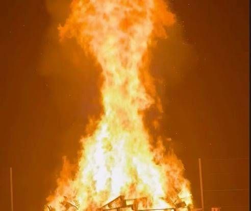 Allarme incendio tra Solaro e Limbiate, Vigili del fuoco in forze ma… è il falò di Sant’Antonio sant'antonio limbiate solaro