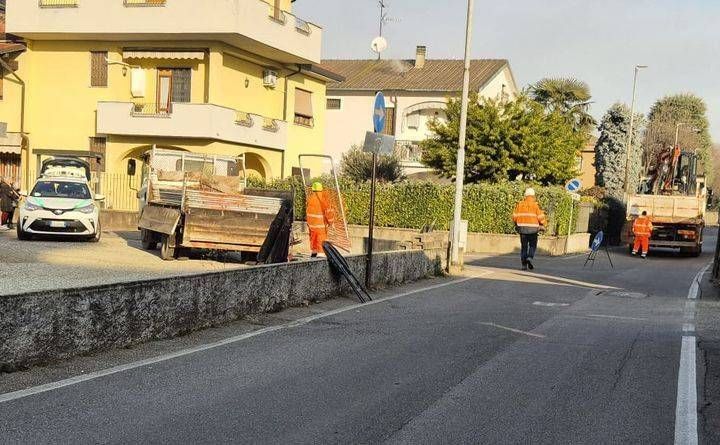 Senago, incidente stradale provoca rottura tubo del gas, strada chiusa per 6 ore Senago tubo gas incidente