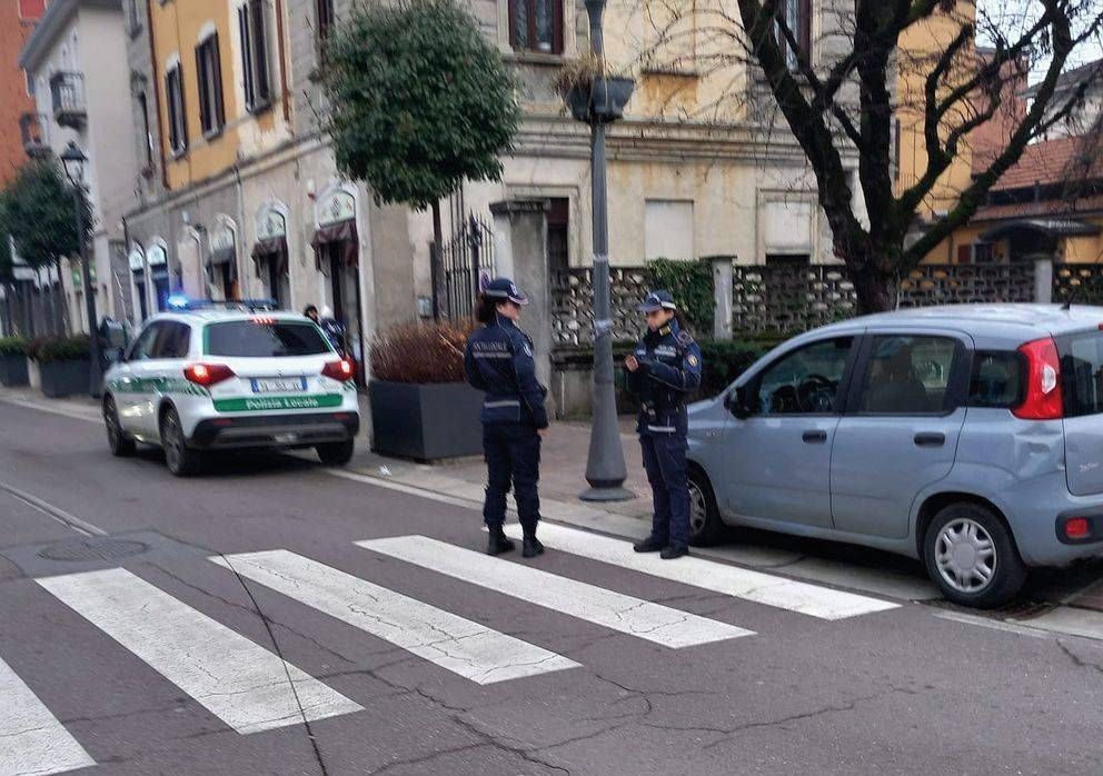 Bollate, 93enne contromano in centro: fermato Bollate 93enne contromano fermato