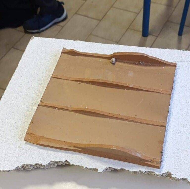 Crollo dal soffitto all’istituto Zappa di Saronno, verifiche completate, domani si torna a scuola Saronno Zappa crollo