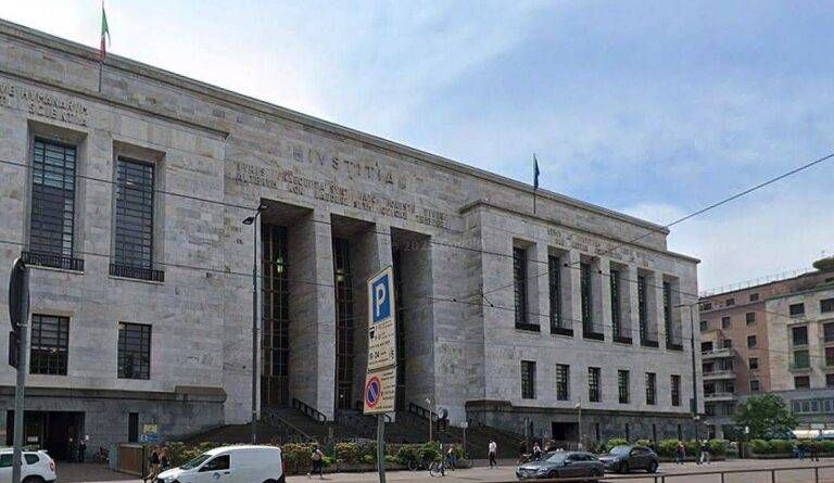 Allarme bomba al Tribunale di Milano, in corso l’evacuazione dell’edificio MIlano tribunale allarme bomba