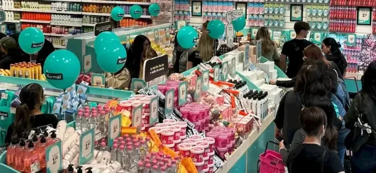 Arese, apre il nuovo store “Normal” con eventi e una grande festa arese normal negozio
