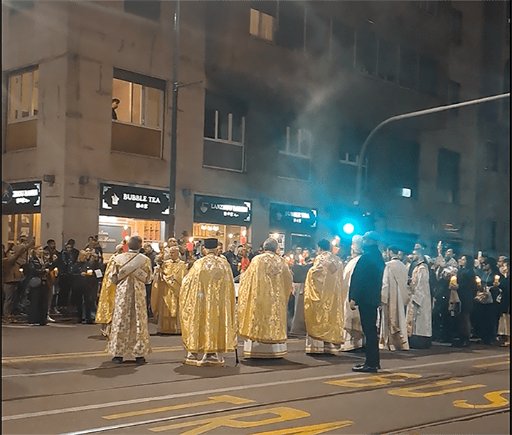 Fede e luce a Milano: la processione per la Pasqua Ortodossa in Viale Tunisia | VIDEO Processione Pasqua Ortodossa Milano