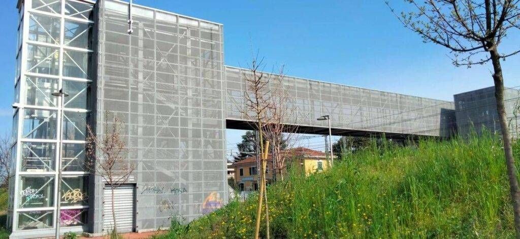 Passerella ferroviaria, Cusano replica alle accuse di Cormano: “stiamo lavorando con Fnm per restituire il servizio” Passerella cusano cormano