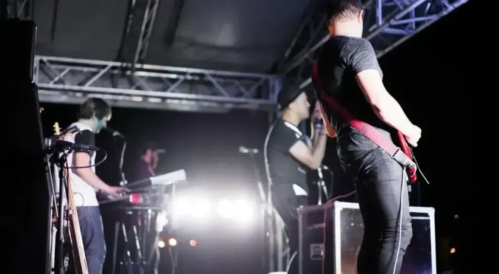 La musica riaccende il parco dell’ex seminario: al via la prima edizione del Saronno Sound Festival Saronno Sound Festival