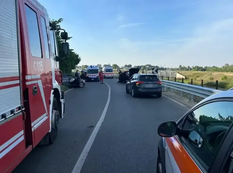 Incidente a Senago, due feriti sulla provinciale per Garbagnate e Bollate incidente Senago