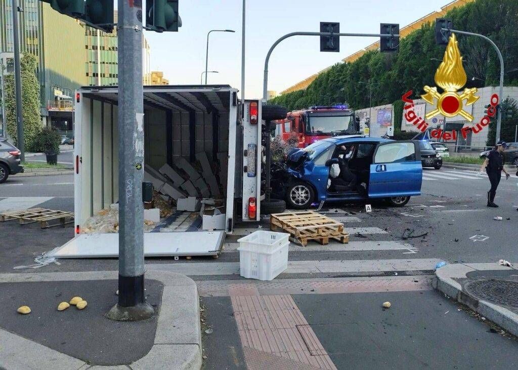 Caos a Milano per incidente, deviate le linee Atm WhatsApp Image 2026 05 sssssss22 at 07.18.21 1024x731