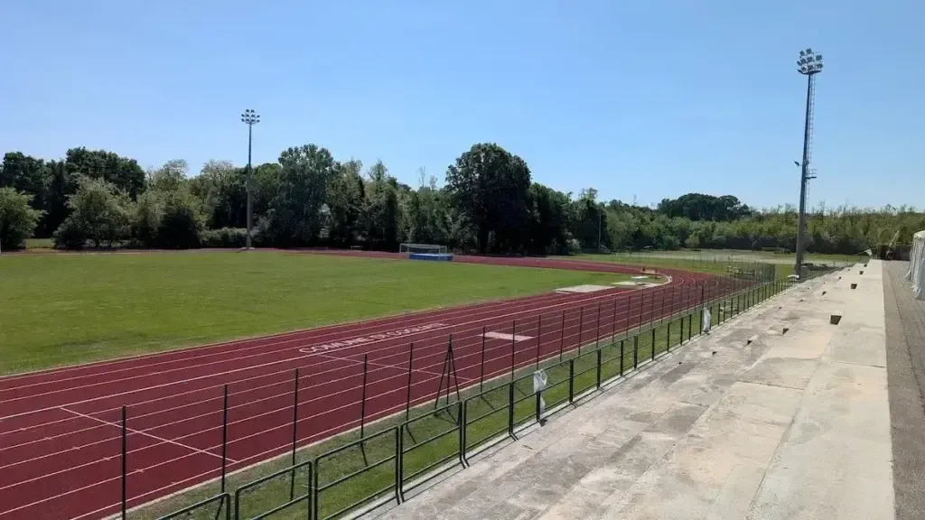 Oltre 800 atleti da tutta la Lombardia a Cogliate per il meeting Bronze che inaugura la pista – VIDEO cogliate atletica pista