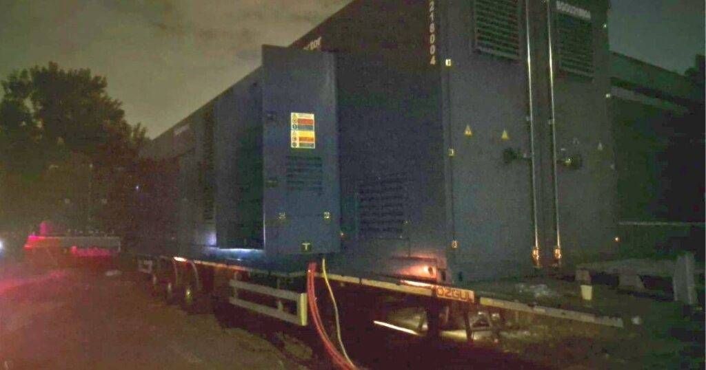 Blackout a Bollate, ancora senza corrente: attivato punto di ricarica d’emergenza, proseguono gli interventi Bollate blackout
