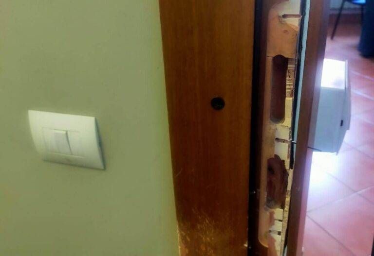 Caronno: rubano pelati e fagioli alla Caritas, ladri anche all’Auser e alla baita Furto Auser 2 768x527