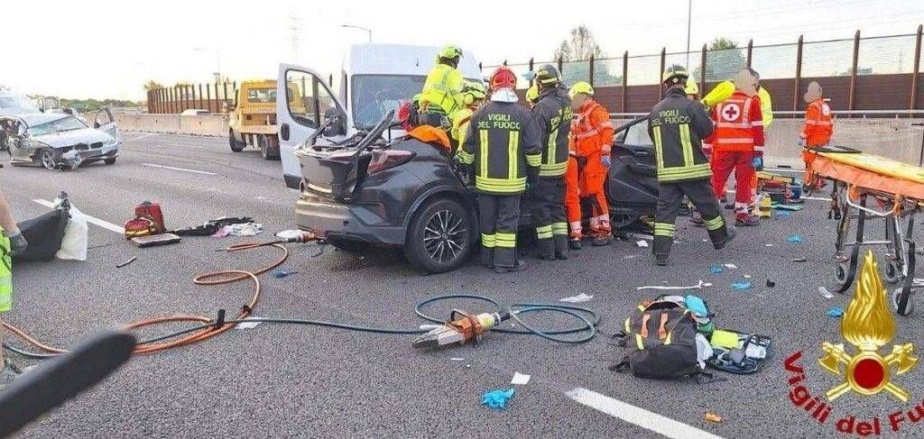Gravissimo incidente sulla A4, tre feriti, uno trasportato in elicottero in codice rosso incidente a4 elicottero