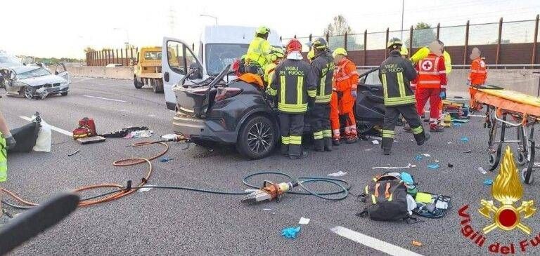 Gravissimo incidente sulla A4, tre feriti, uno trasportato in elicottero in codice rosso incidente a4 elicottero