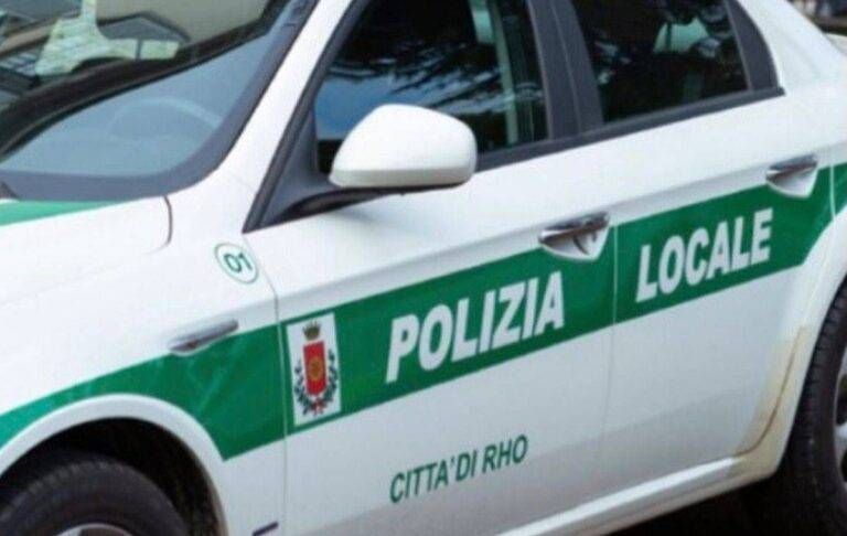 Rho: tragedia al comando della Polizia locale, giovane agente si toglie la vita polizia locale rho