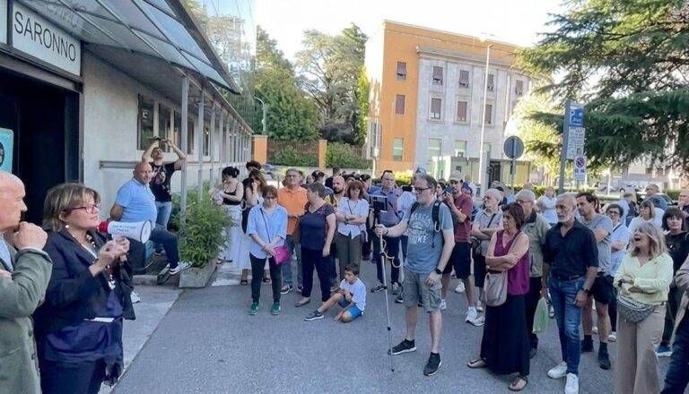 Saronno, presidio per la sicurezza davanti al Comune: confronto acceso tra amministratori e cittadini Saronno sindaca sicurezza