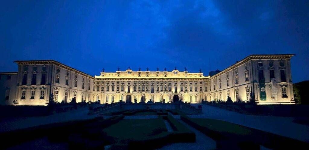 Villa Arconati risplende nella notte: inaugurata la nuova illuminazione monumentale villa arconati notte