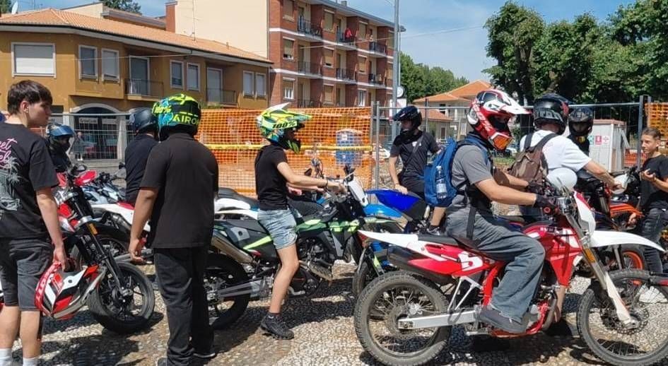 Cislago, rombo di motori per l’addio a Nicolò – VIDEO WhatsApp Image 2026 06 01 at 13.19.33