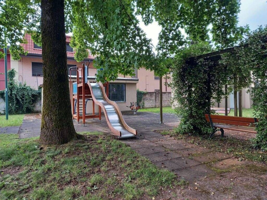 Caronno, riaperto il Parco Viola vandalizzato WhatsApp Image 2026 06 10 at 15.50.54 1024x768
