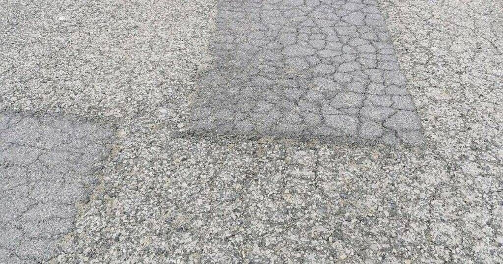 Saronno voragine strada