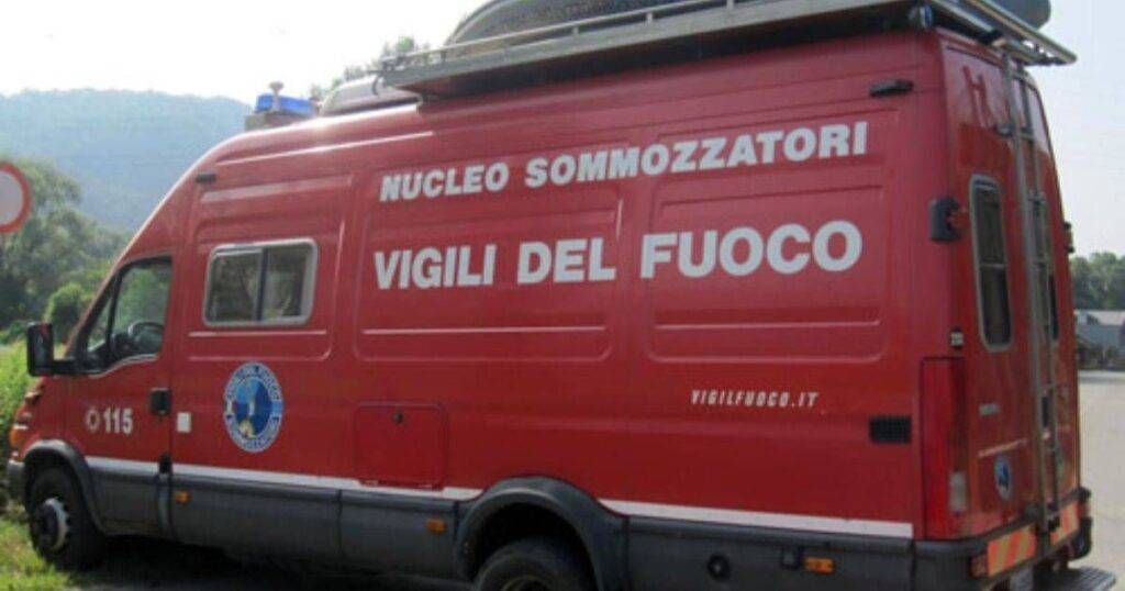 Corsico, recuperato il corpo di un uomo nel Naviglio: indagini per risalire all’identità Corsico corpo Naviglio