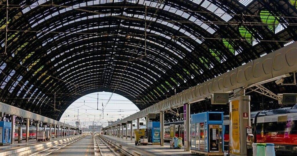 Milano, finge di essere un incaricato del tribunale e ruba gioielli a un anziano: arrestato 33enne Milano gioielli anziano