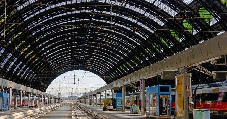Milano, finge di essere un incaricato del tribunale e ruba gioielli a un anziano: arrestato 33enne Milano gioielli anziano