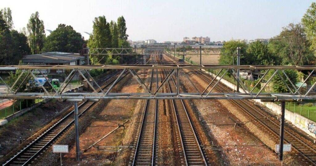 Saronno, tentato furto nel retro della stazione: ladro in fuga dopo l’allarme dei residenti Saronno tentato furto