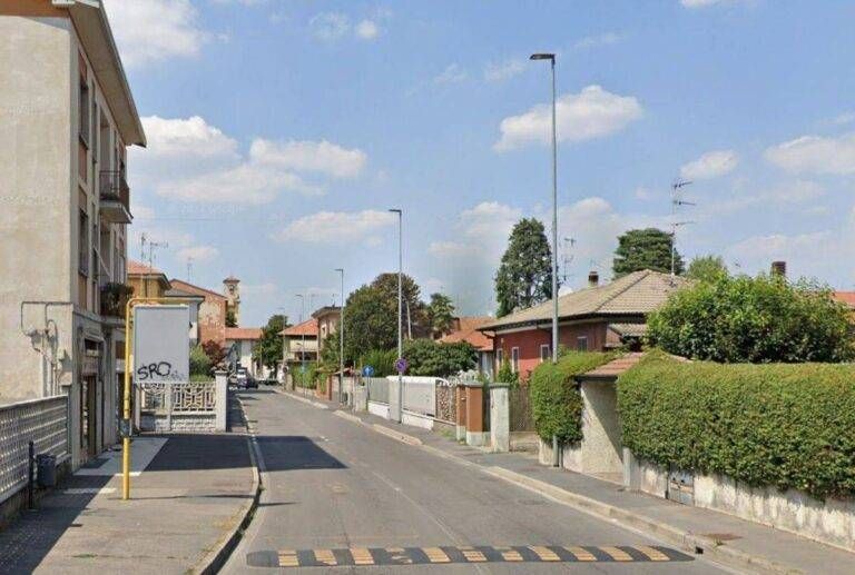 Bollate informazione strappa collanina