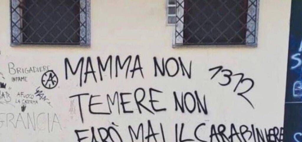 Scritte contro i Carabinieri a Lainate: il caso finisce sui social di Salvini Lainate scritte carabinieri