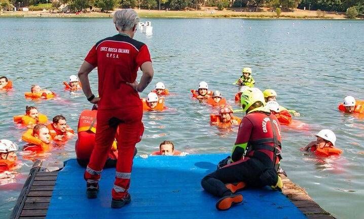 Croce Rossa all’Idroscalo per imparare a operare in sicurezza negli interventi in acqua OPSA CRI MILANO ADDESTRAMENTO e1785048910131