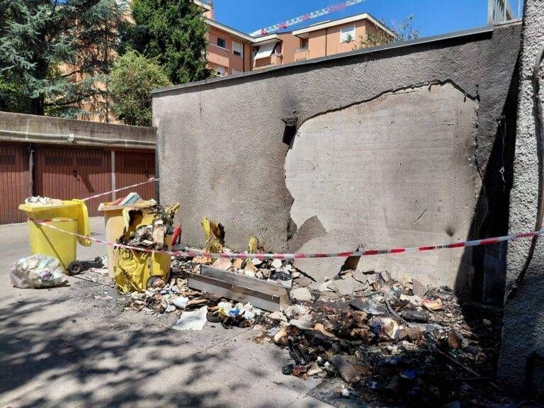 Saronno, incendiata discarica abusiva alle case popolari WhatsApp Image 2026 07 24 at 12.46.58 768x576