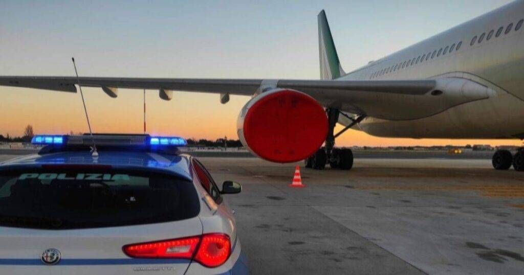 Malpensa, furti nei bagagli: arrestati tre operatori aeroportuali, sequestrati beni di lusso per 300mila euro Malpensa furti