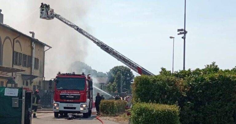 Incendio a L’Agricola di Lainate, fumo visibile a Bollate, Rho e Saronno – VIDEO Incendio Lainate