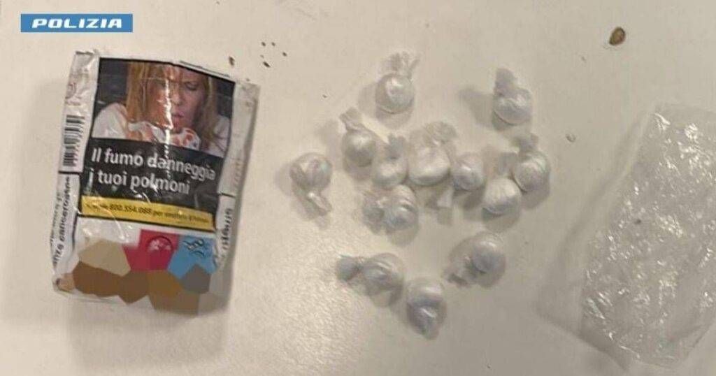 Varese, fermato con 13 dosi di cocaina in auto: denunciato ed espulso Varese fermato cocaina