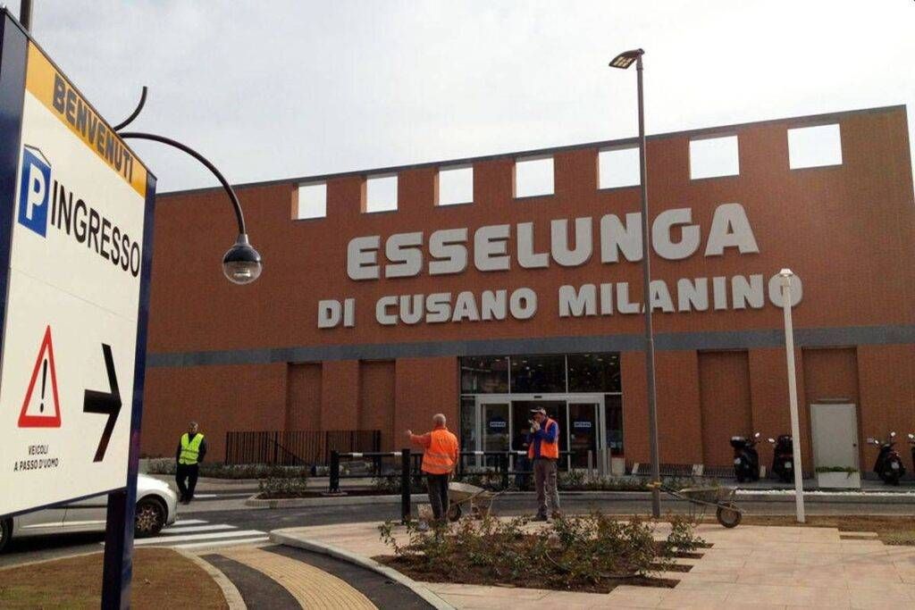Cusano furti parcheggio Essselunga