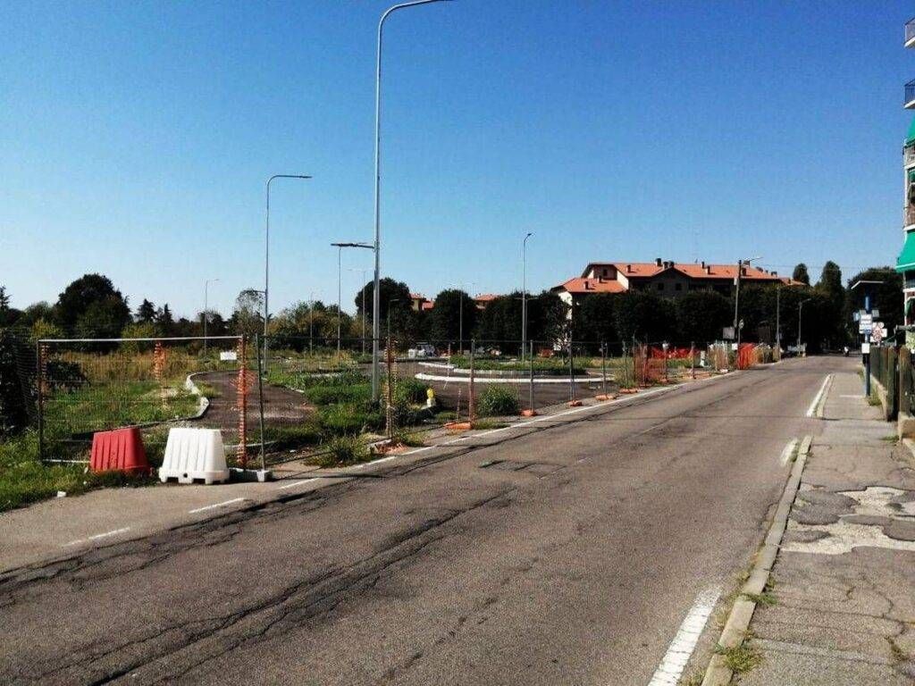 Senago, cantiere fermo in piazza Papa Giovanni: cos’è successo? Senago cantiere fermo piazza