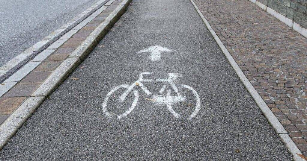 Senago, lavori per la pista ciclabile in via Brodolini: cambia la viabilità fino a fine anno Senago lavori pista ciclabile