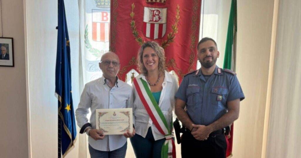 Bollate, il Comune saluta il Maggiore Salvatore Liccardo: in pensione dopo tre anni alla guida della Tenenza Bollate Comune