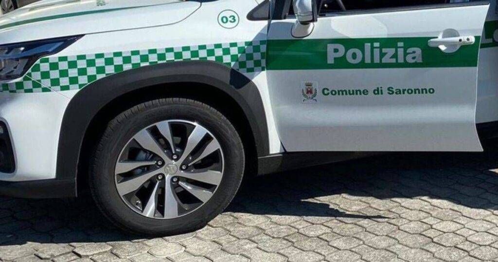 Saronno, lite in centro: calci e pugni in via Legnani, i responsabili fuggono prima dell’arrivo della Polizia locale Saronno lite centro