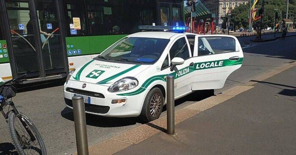 Milano, maltratta i genitori anziani, figlio 50enne allontanato da casa con braccialetto elettronico Milano maltratta genitori anziani